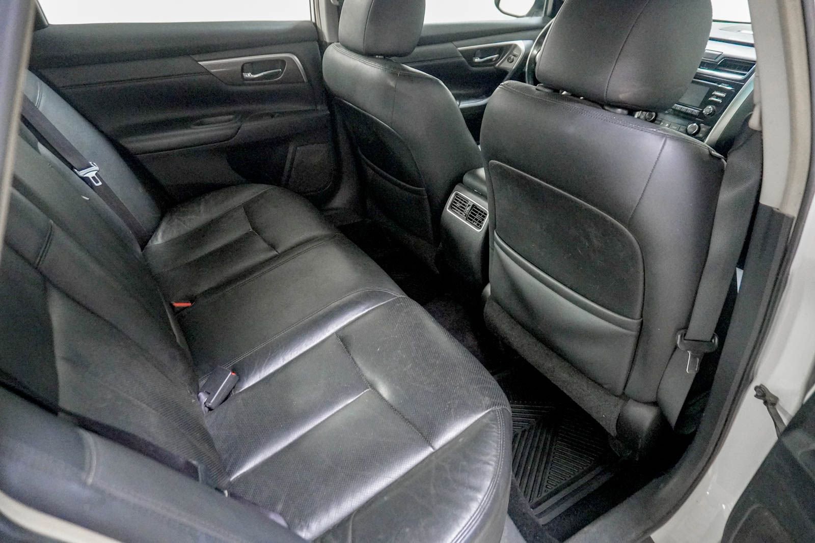 Used 2013 Nissan Altima 2.5 SL w/ 2.5 Moonroof Pkg FWD image 35