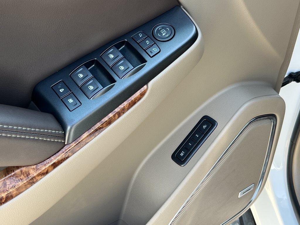 Used 2017 Chevrolet Suburban Premier AWD/4WD image 6
