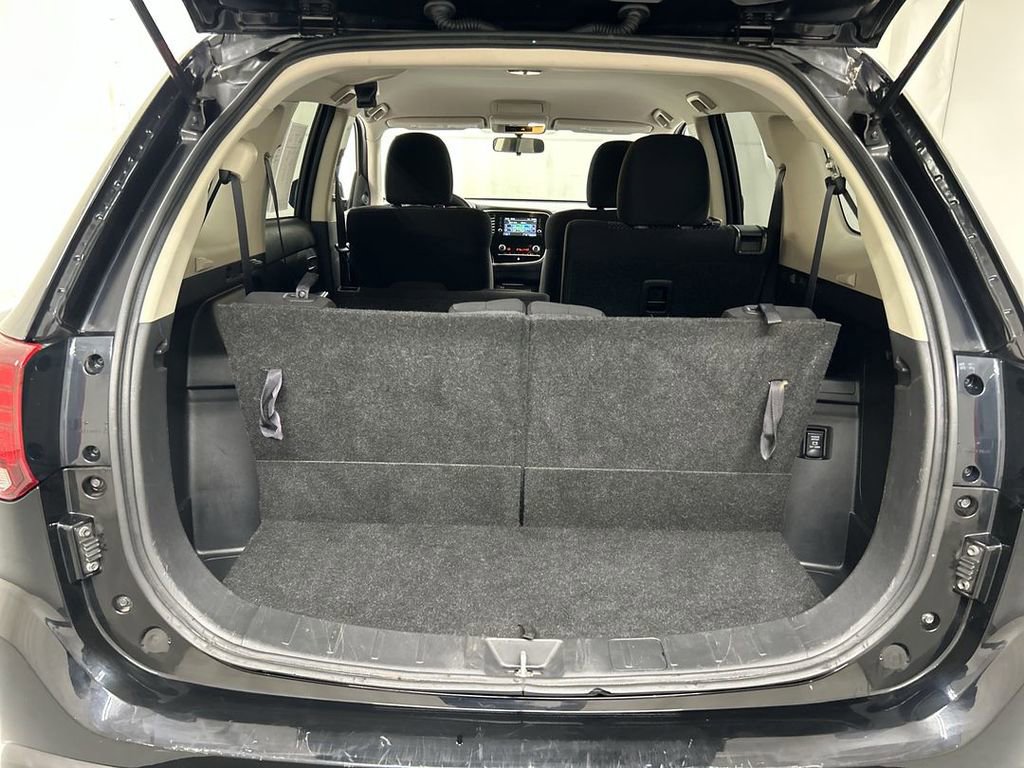 Used 2020 Mitsubishi Outlander ES AWD/4WD image 22