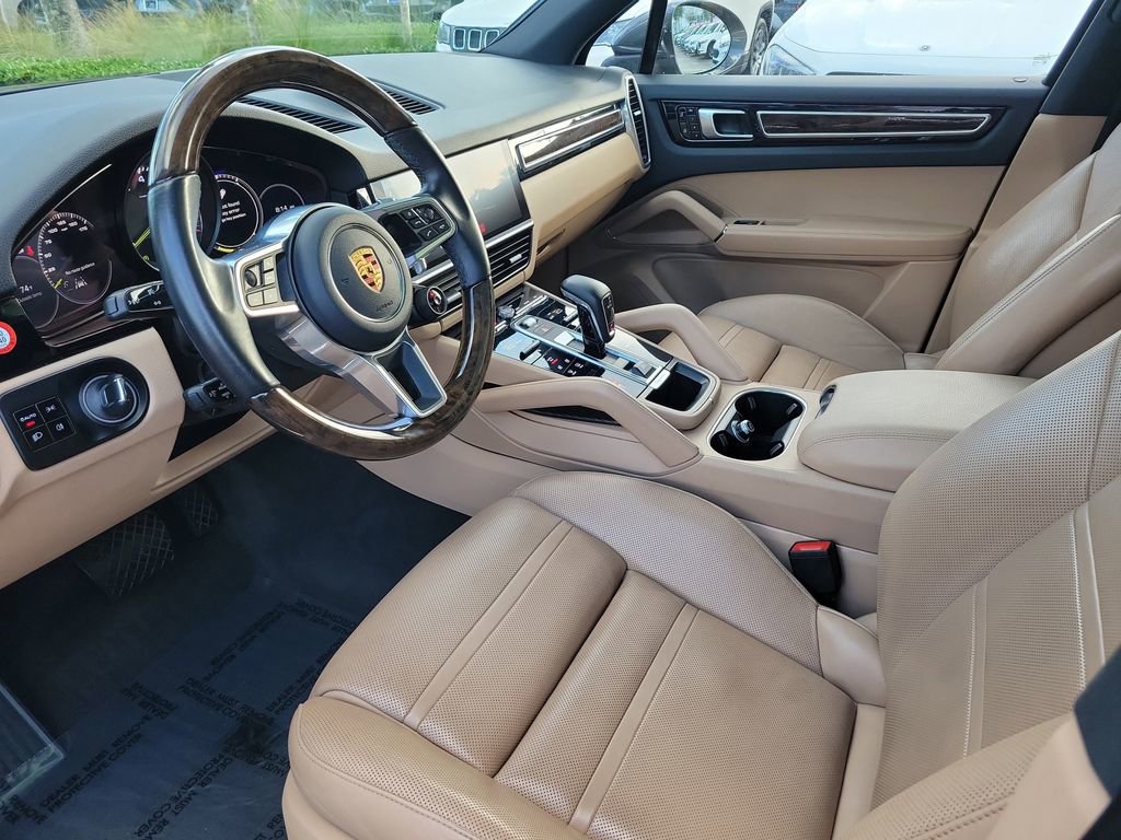 Used 2019 Porsche Cayenne E-Hybrid image 13
