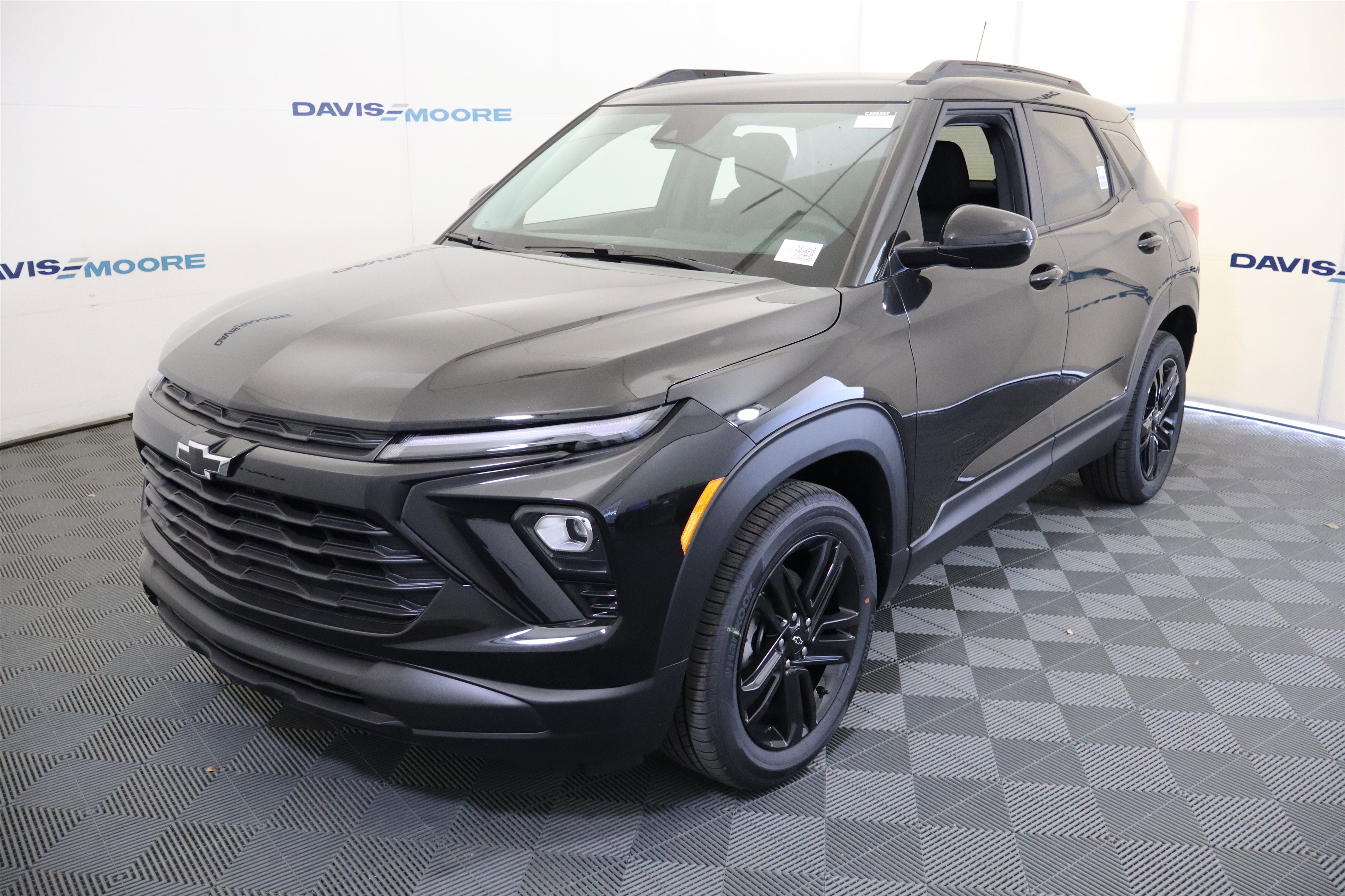 New 2026 Chevrolet TrailBlazer LT w/ Midnight Edition FWD image 12