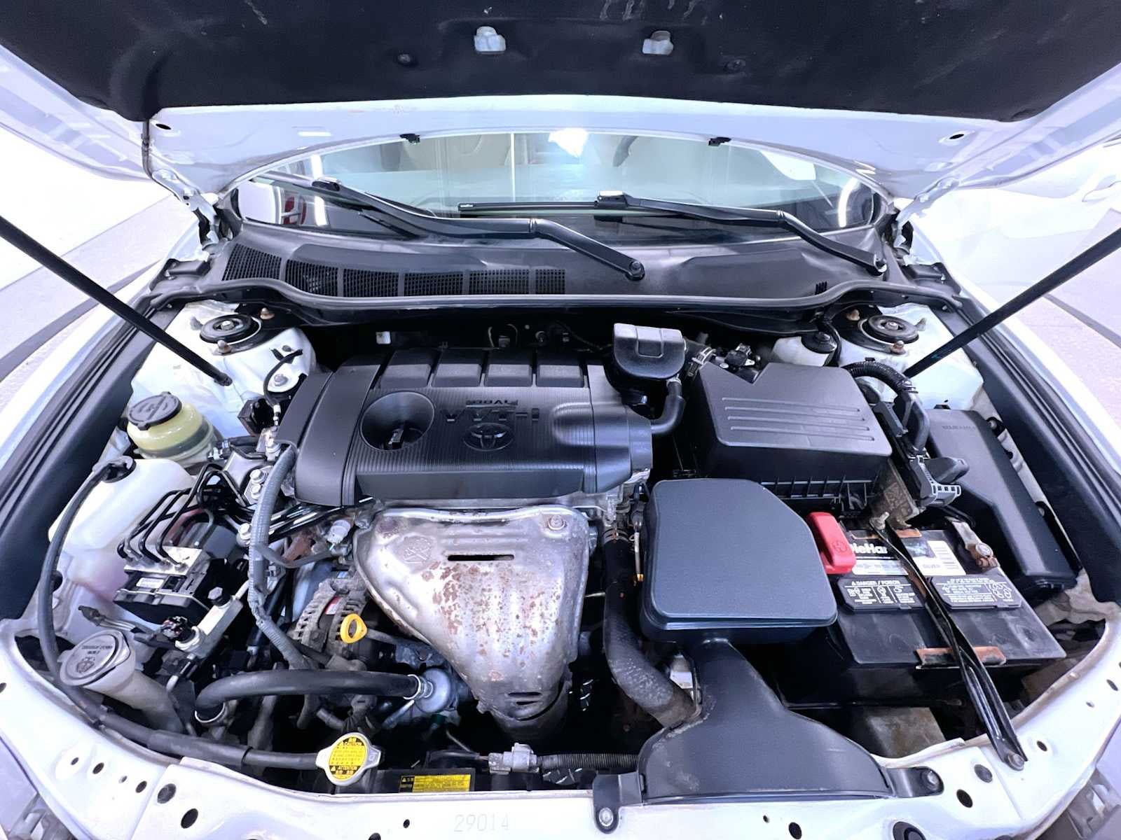 Used 2011 Toyota Camry LE w/ LE Extra-Value Pkg FWD image 11