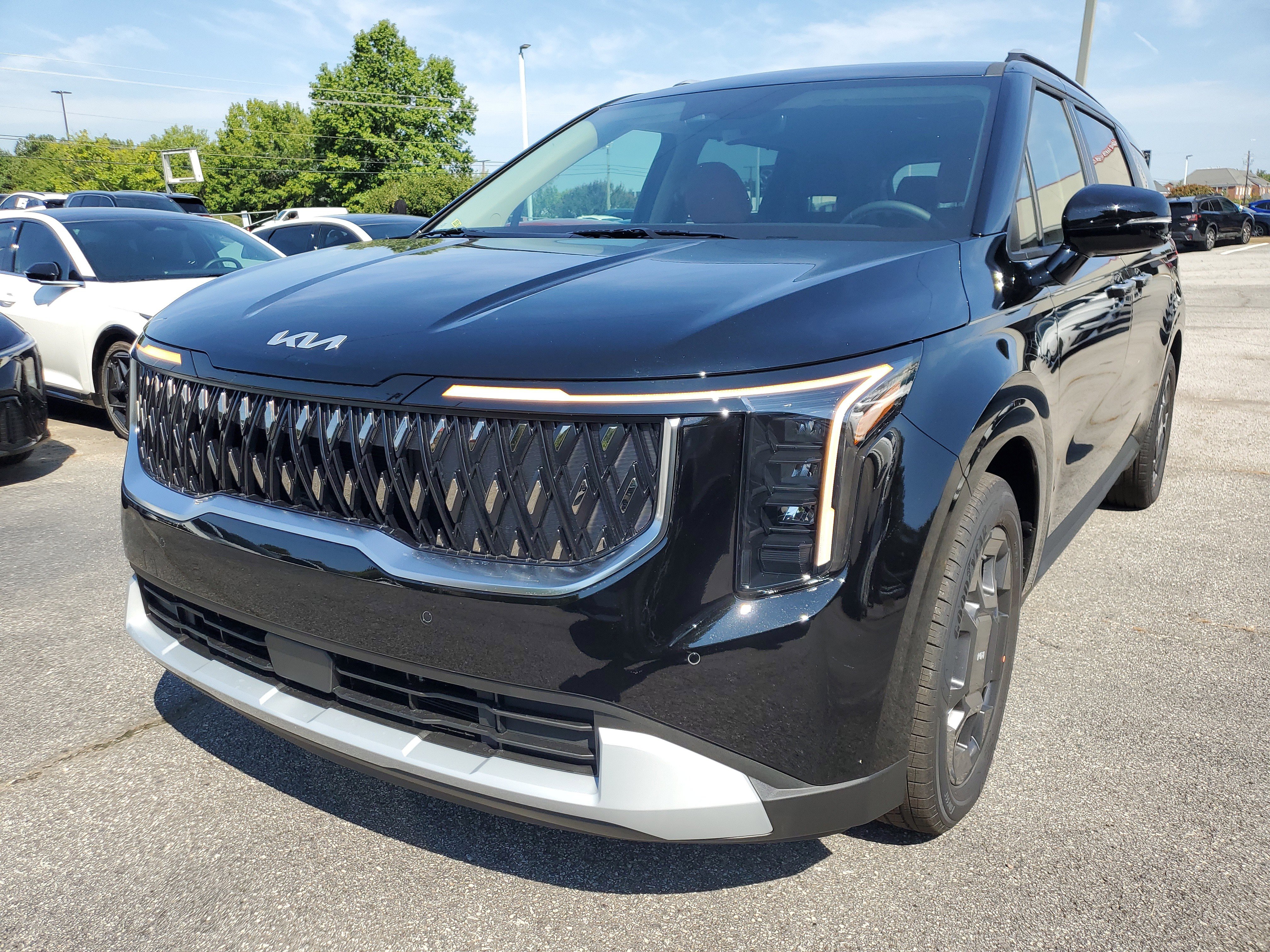 New 2026 Kia Carnival EX image 3