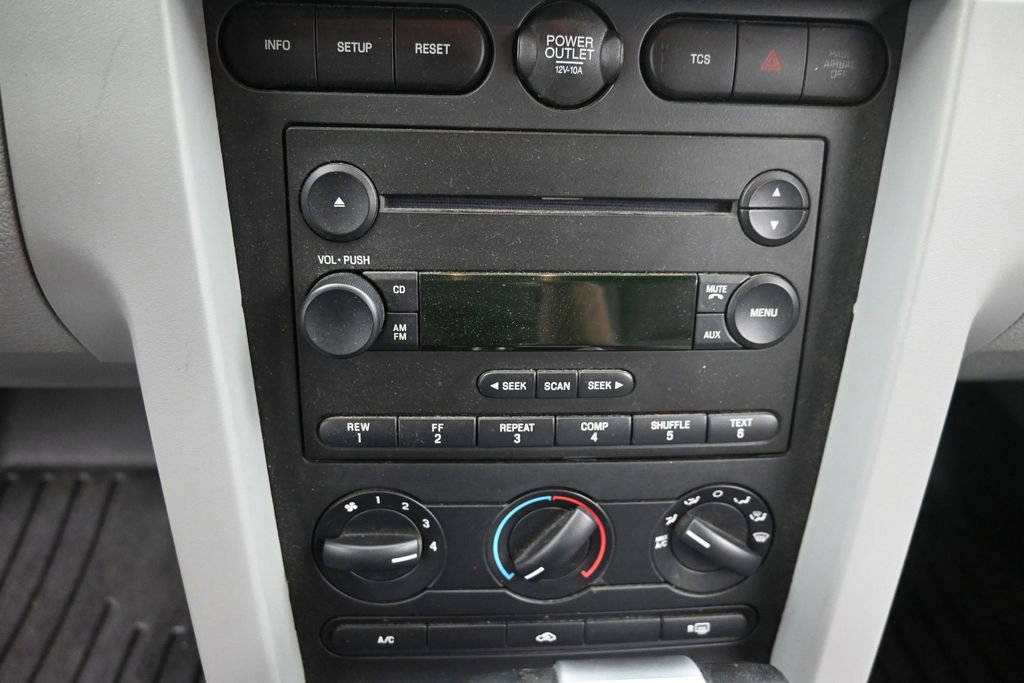 Used 2006 Ford Mustang GT RWD image 14
