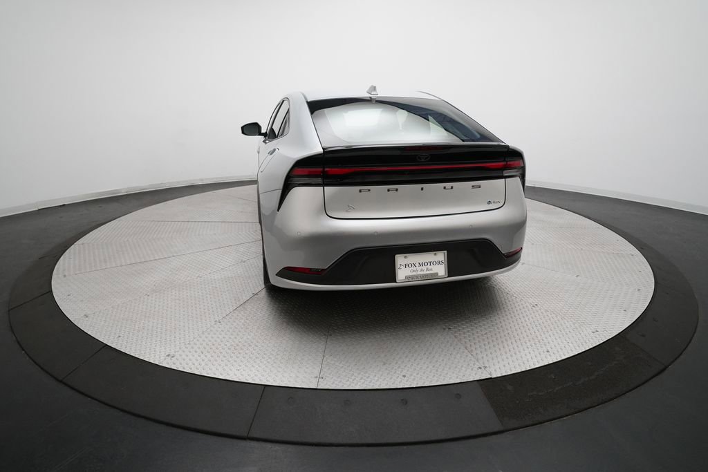 Used 2023 Toyota Prius LE image 34