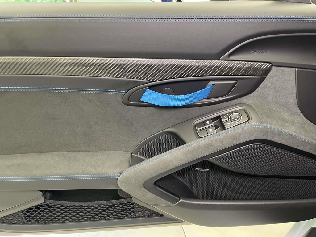 Certified 2025 Porsche 718 Boxster Spyder RS RWD image 29