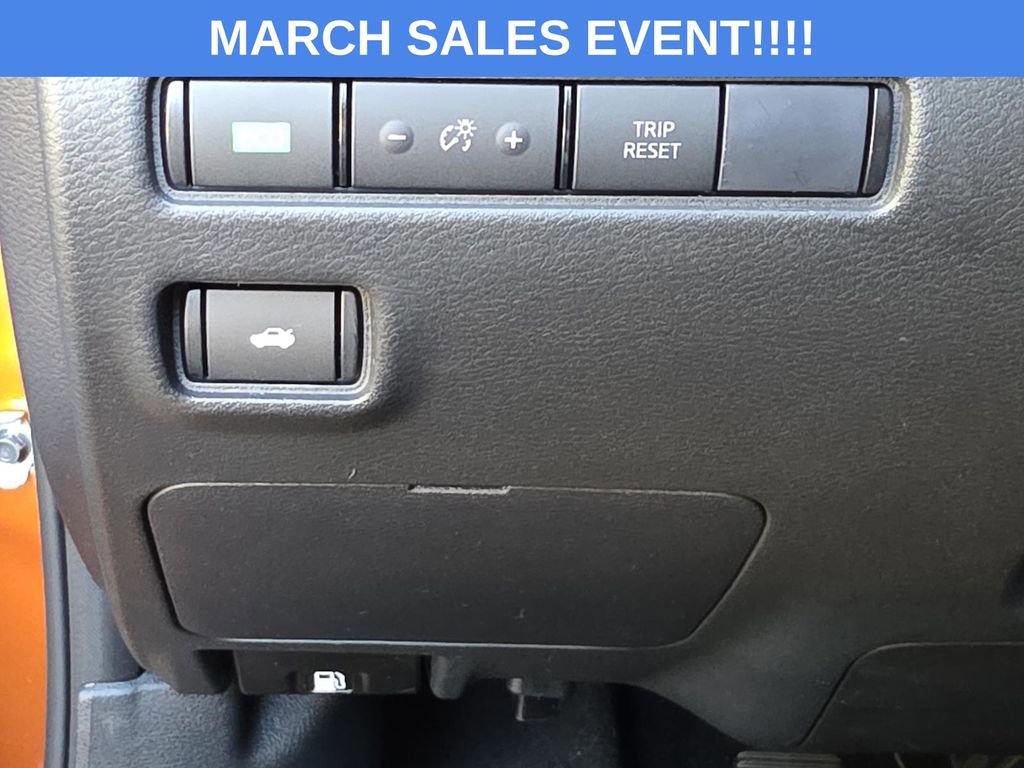 Used 2024 Nissan Sentra SR w/ SR Premium Package image 27