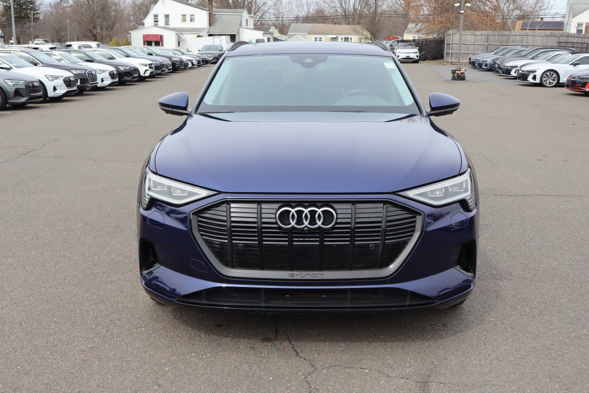 Used 2021 Audi e-tron Premium w/ Convenience Plus Package image 2