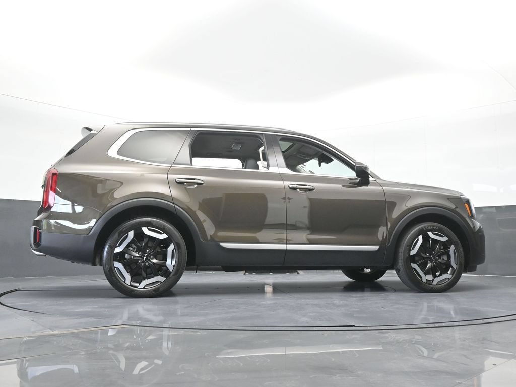 New 2024 Kia Telluride S w/ S Sunroof Package FWD image 60