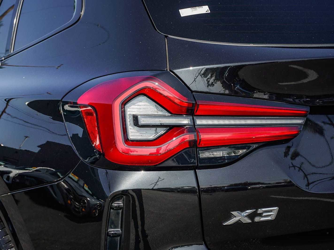 Used 2022 BMW X3 xDrive30i w/ M Sport Package 2 AWD/4WD image 9
