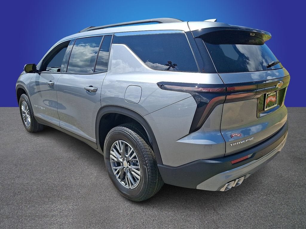 New 2027 Chevrolet Traverse LT w/ Driver Confidence Package FWD image 4