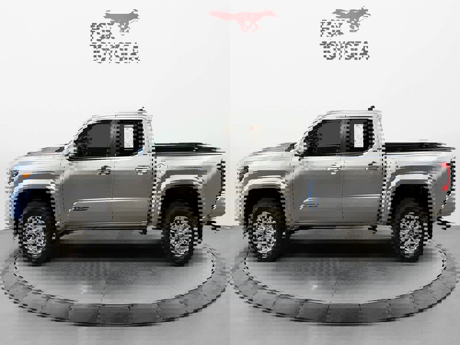 Used 2025 Toyota Tacoma SR5 image 3