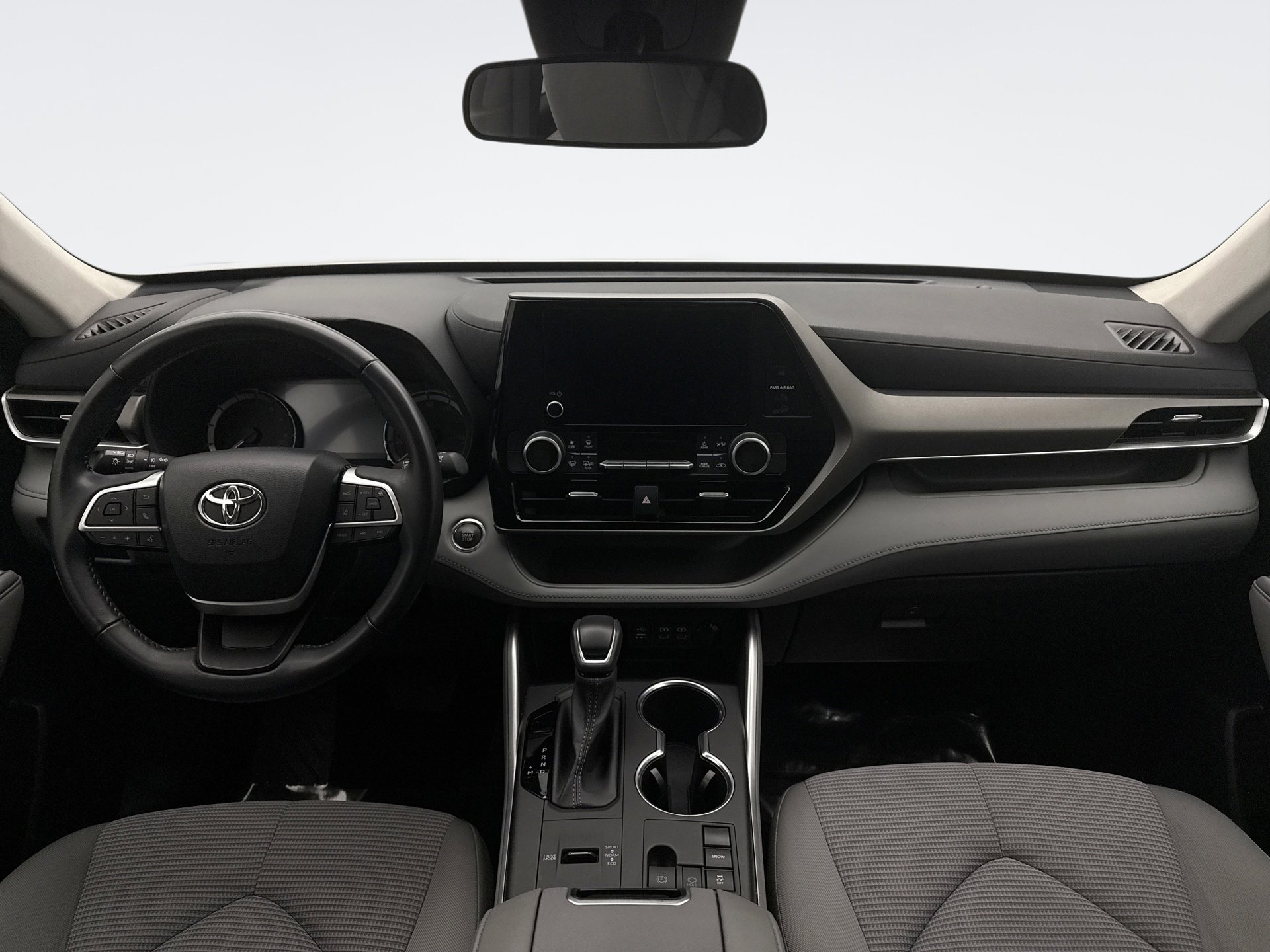 Used 2023 Toyota Highlander LE image 14