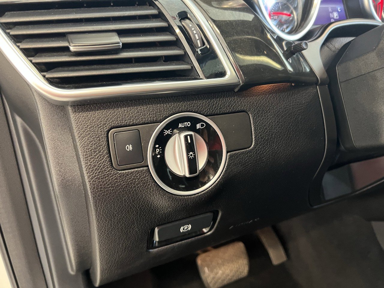 Used 2018 Mercedes-Benz GLS 450 4MATIC image 29