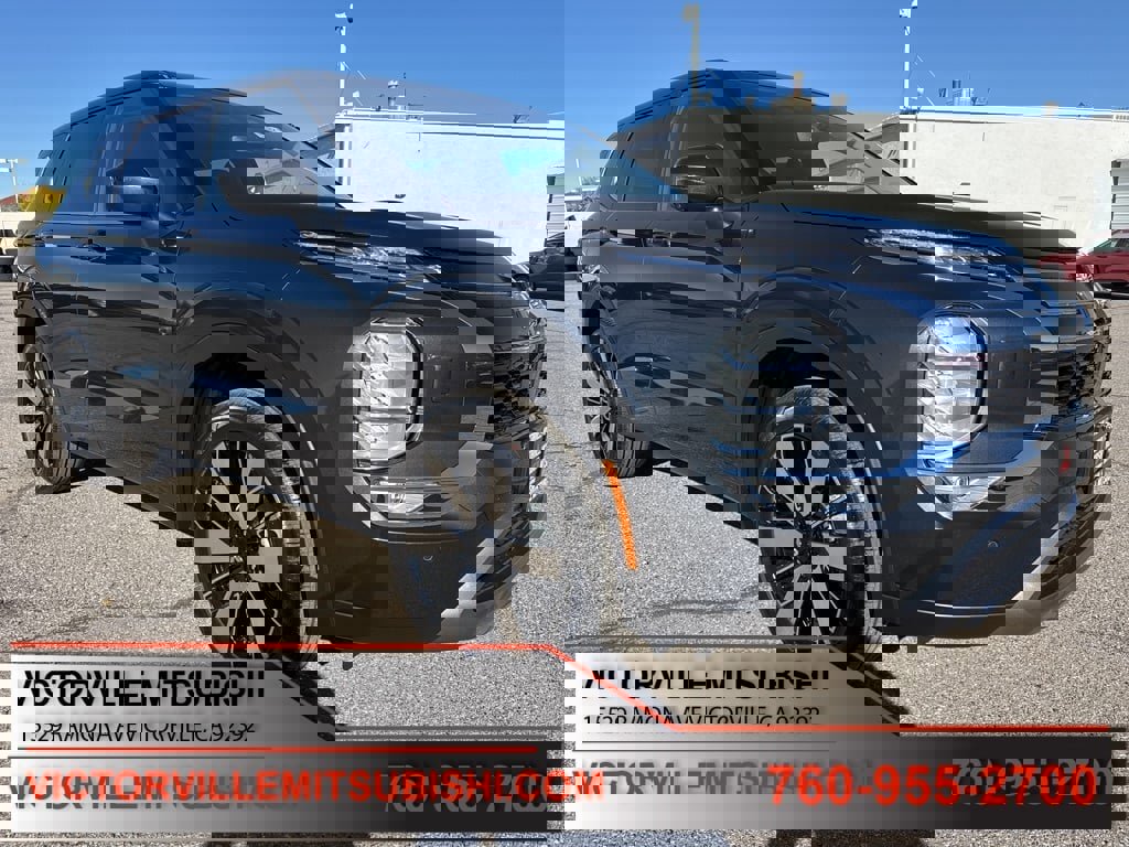 New 2025 Mitsubishi Outlander SE image 1