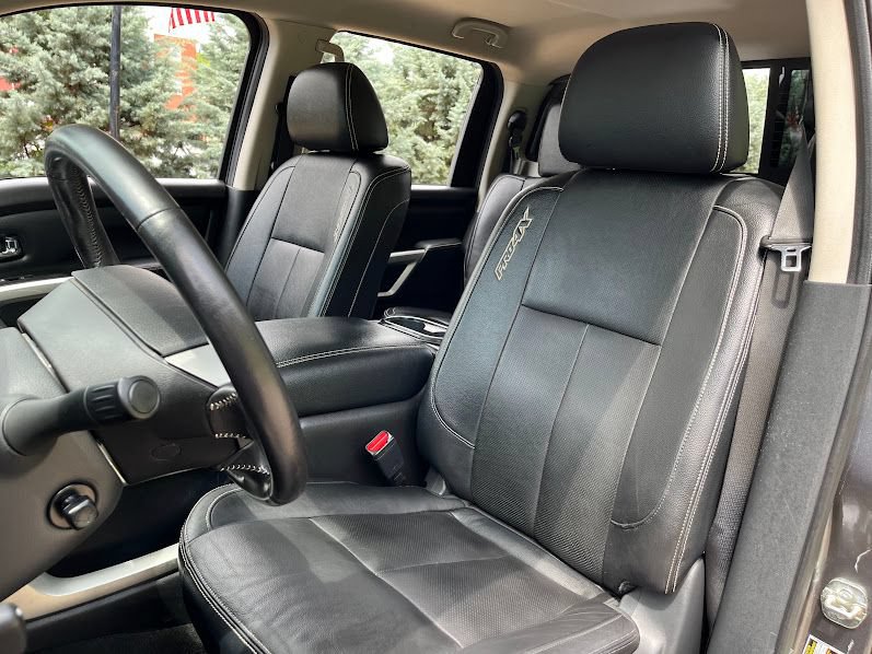 Used 2018 Nissan Titan PRO-4X w/ Pro-4x Convenience Package AWD/4WD image 9
