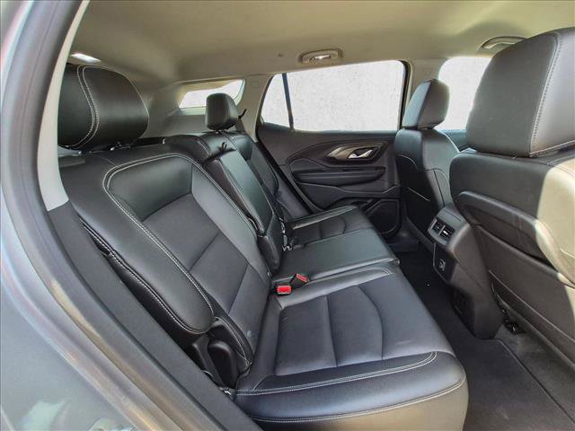 Used 2024 GMC Terrain SLT AWD/4WD image 15