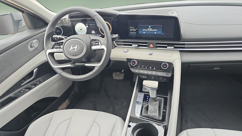 New 2026 Hyundai Elantra Limited image 27