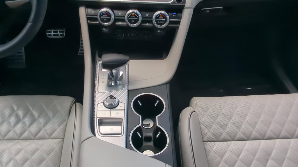 Used 2023 Genesis G70 3.3T w/ Sport Prestige Package RWD image 14