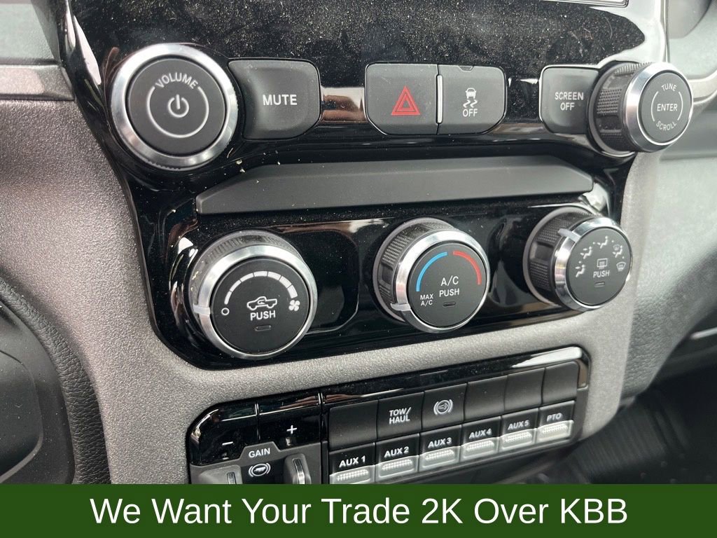 New 2025 RAM 5500 Tradesman AWD/4WD image 29