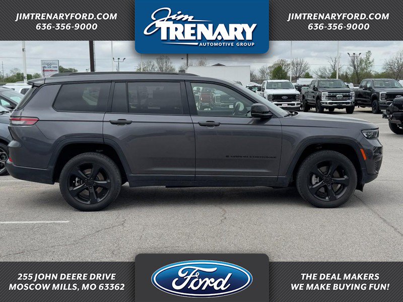 Used 2023 Jeep Grand Cherokee L Laredo AWD/4WD image 1