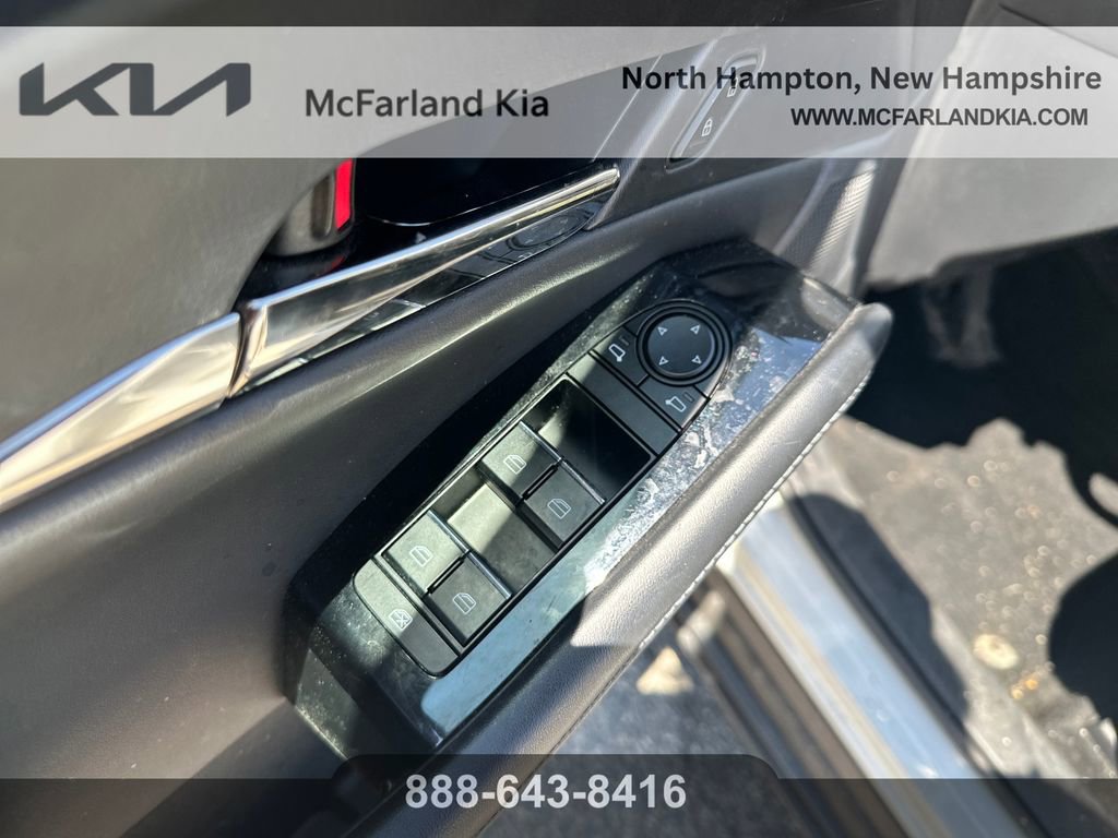 Used 2023 MAZDA CX-30 AWD 2.5 S w/ Preferred Package image 12