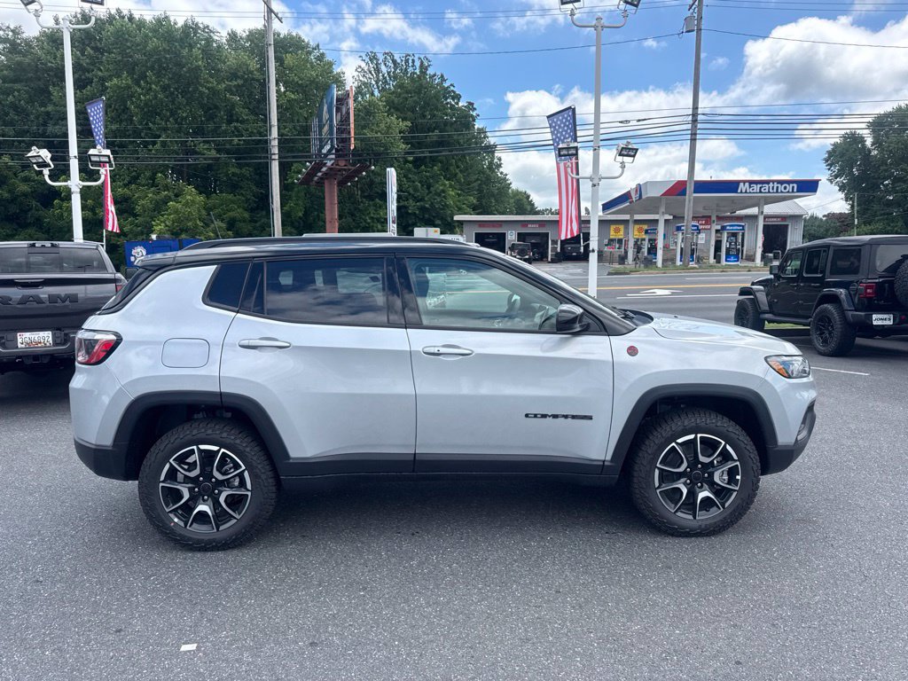 New 2026 Jeep Compass Trailhawk AWD/4WD image 4
