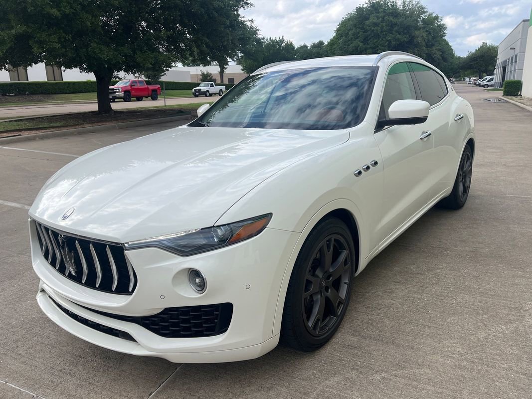 Used 2019 Maserati Levante S AWD/4WD image 4