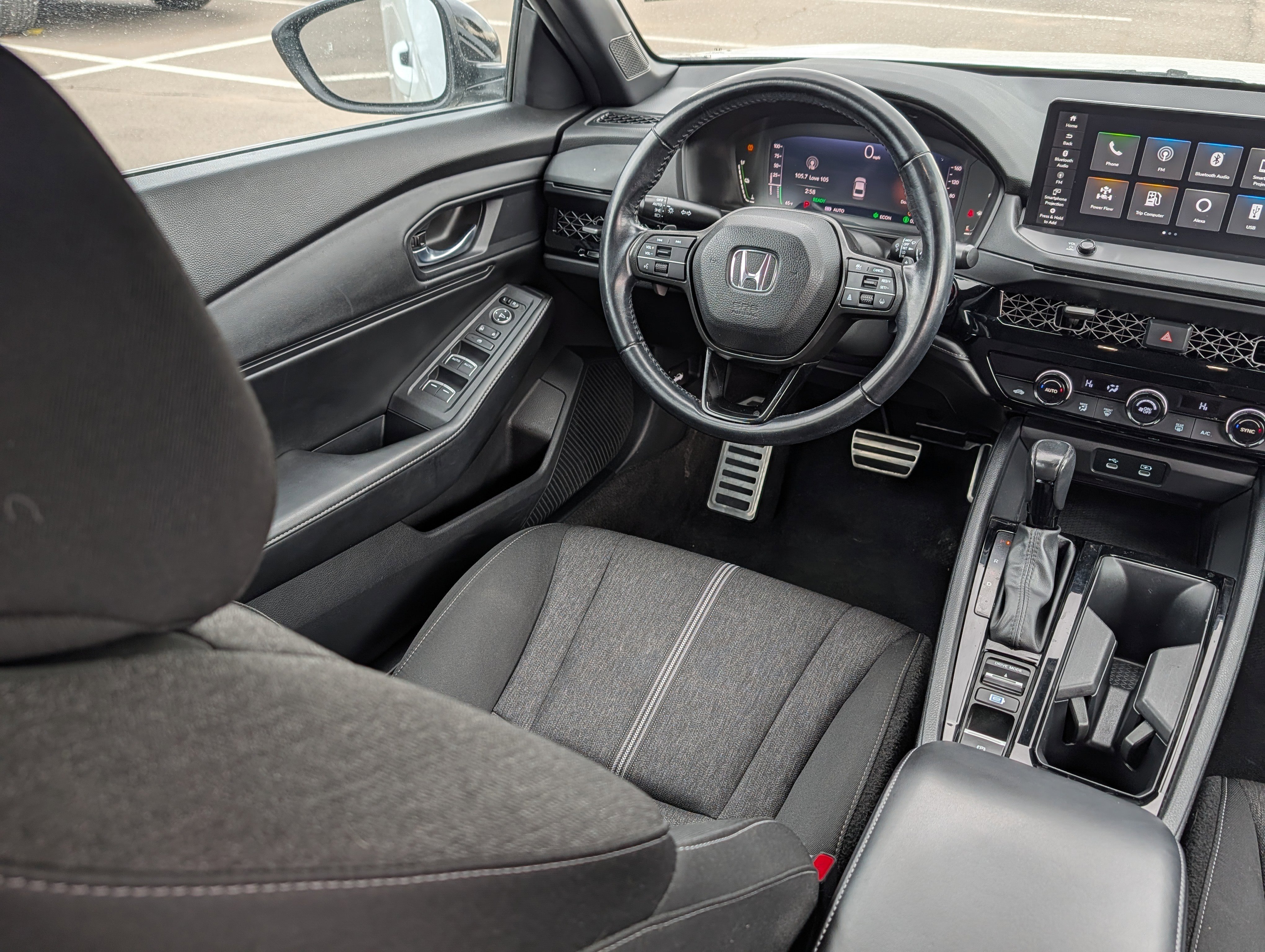 Used 2023 Honda Accord Sport image 9