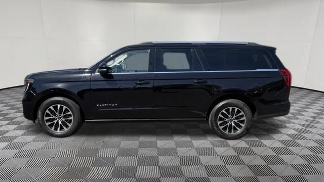 Used 2025 Ford Expedition Max Platinum AWD/4WD image 2