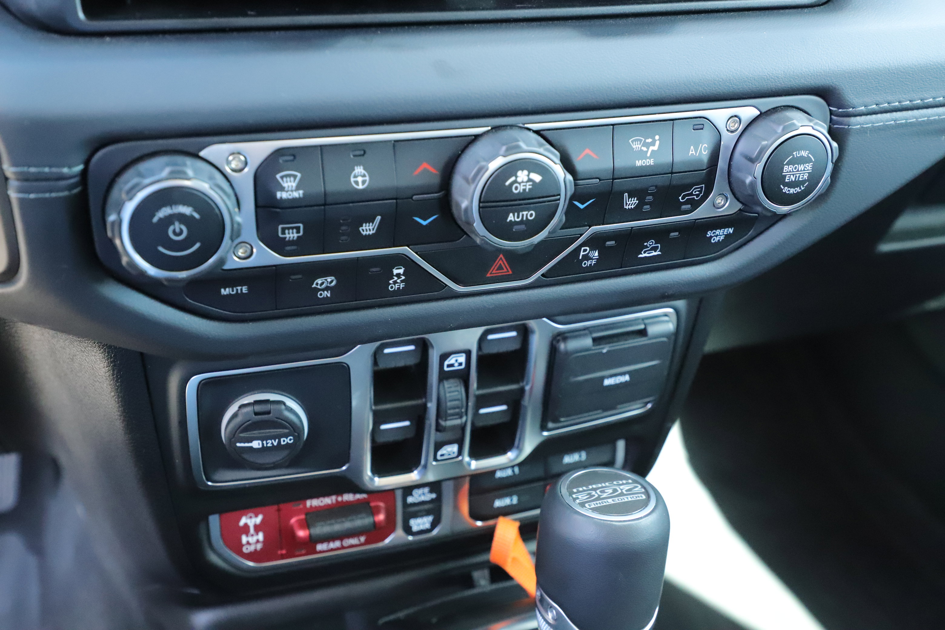 Used 2025 Jeep Wrangler Unlimited Rubicon 392 image 13