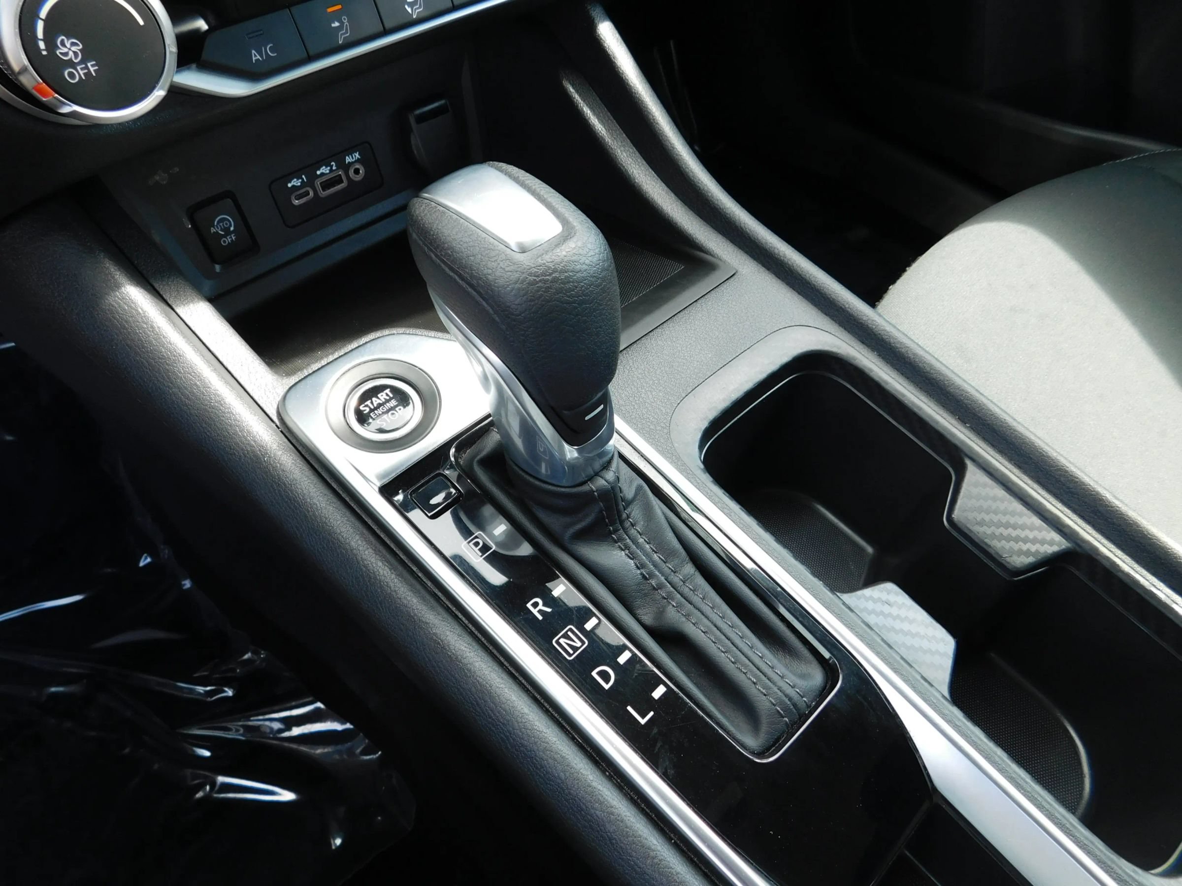 Used 2025 Nissan Sentra SV FWD image 18