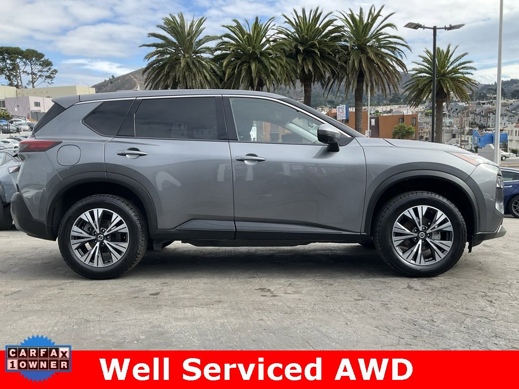 Used 2021 Nissan Rogue SV image 3