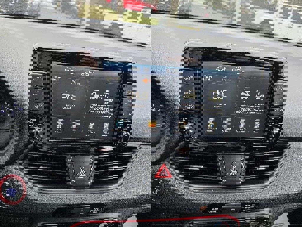 Used 2018 Hyundai Elantra GT Sport image 9