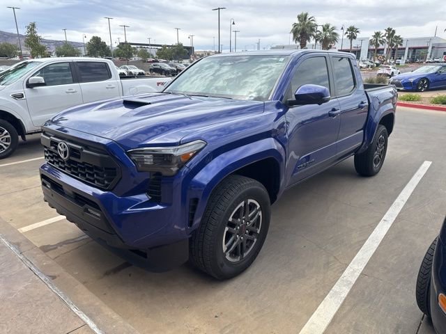 Used 2025 Toyota Tacoma TRD Sport w/ TRD Sport Premium Package AWD/4WD image 1