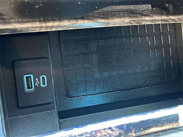 Used 2021 Ford Expedition Limited image 38