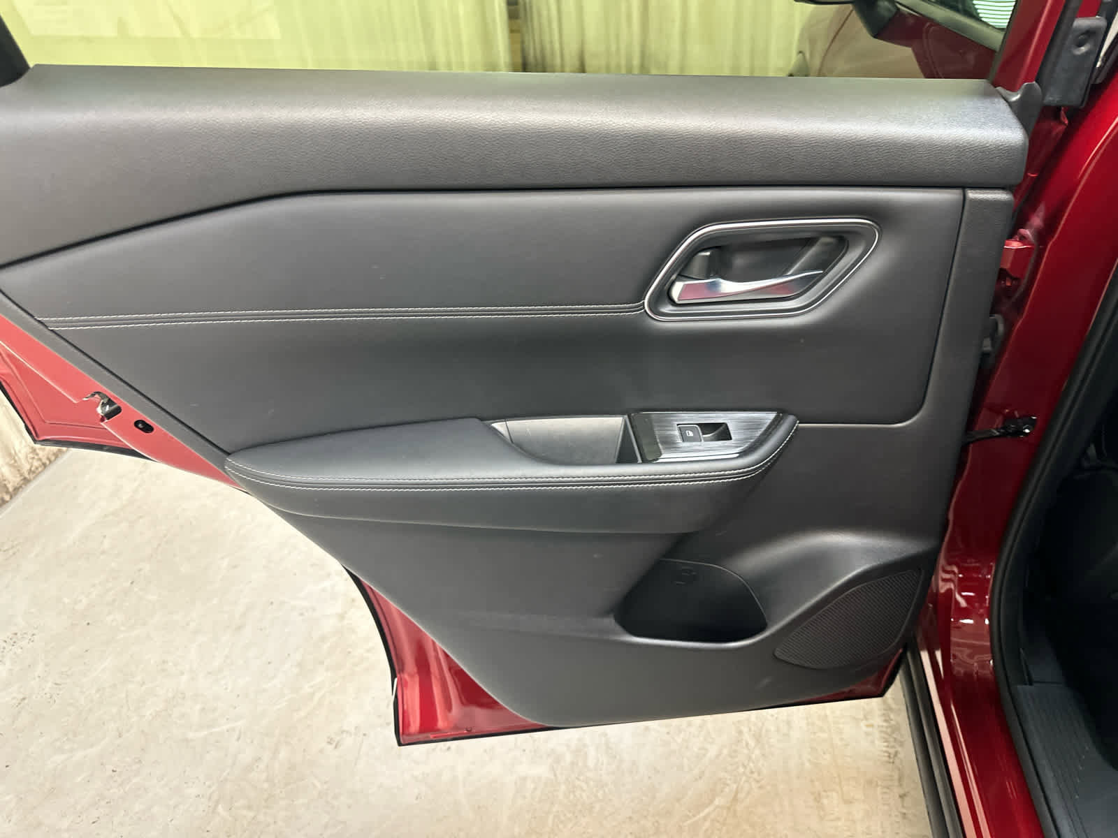 Certified 2024 Nissan Rogue Platinum AWD/4WD image 29