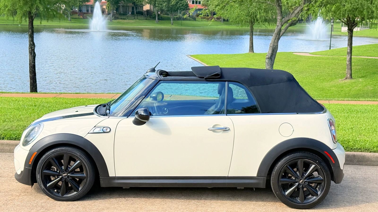 Used 2013 MINI Cooper S FWD image 18
