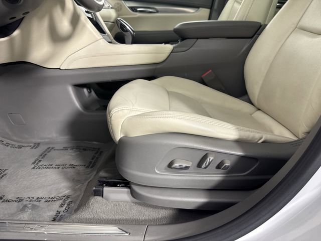 Used 2018 Cadillac XT5 Luxury w/ Driver Awareness Package AWD/4WD image 22