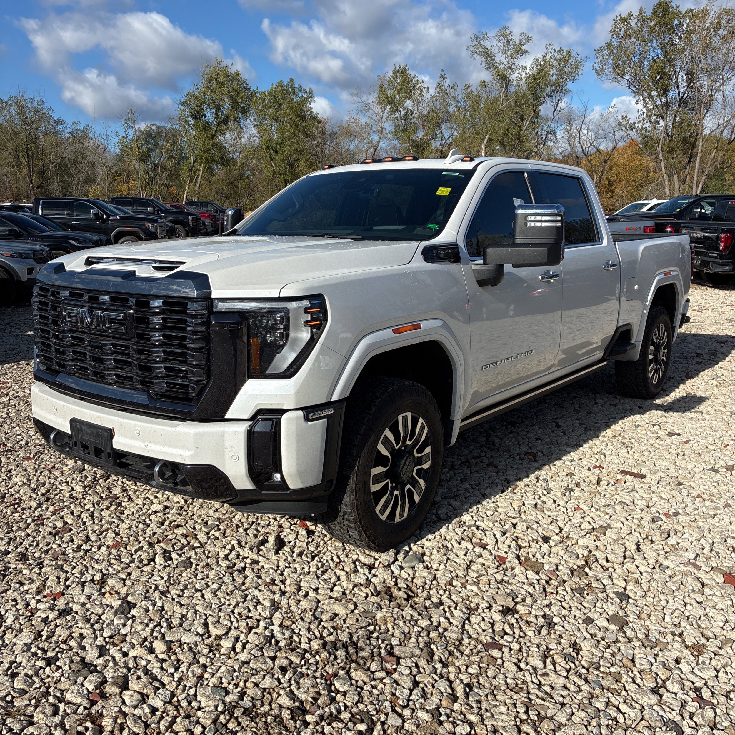 Used 2024 GMC Sierra 2500 Denali Ultimate image 4