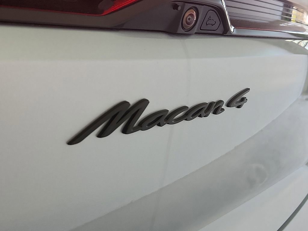 New 2026 Porsche Macan 4 Electric AWD/4WD image 25