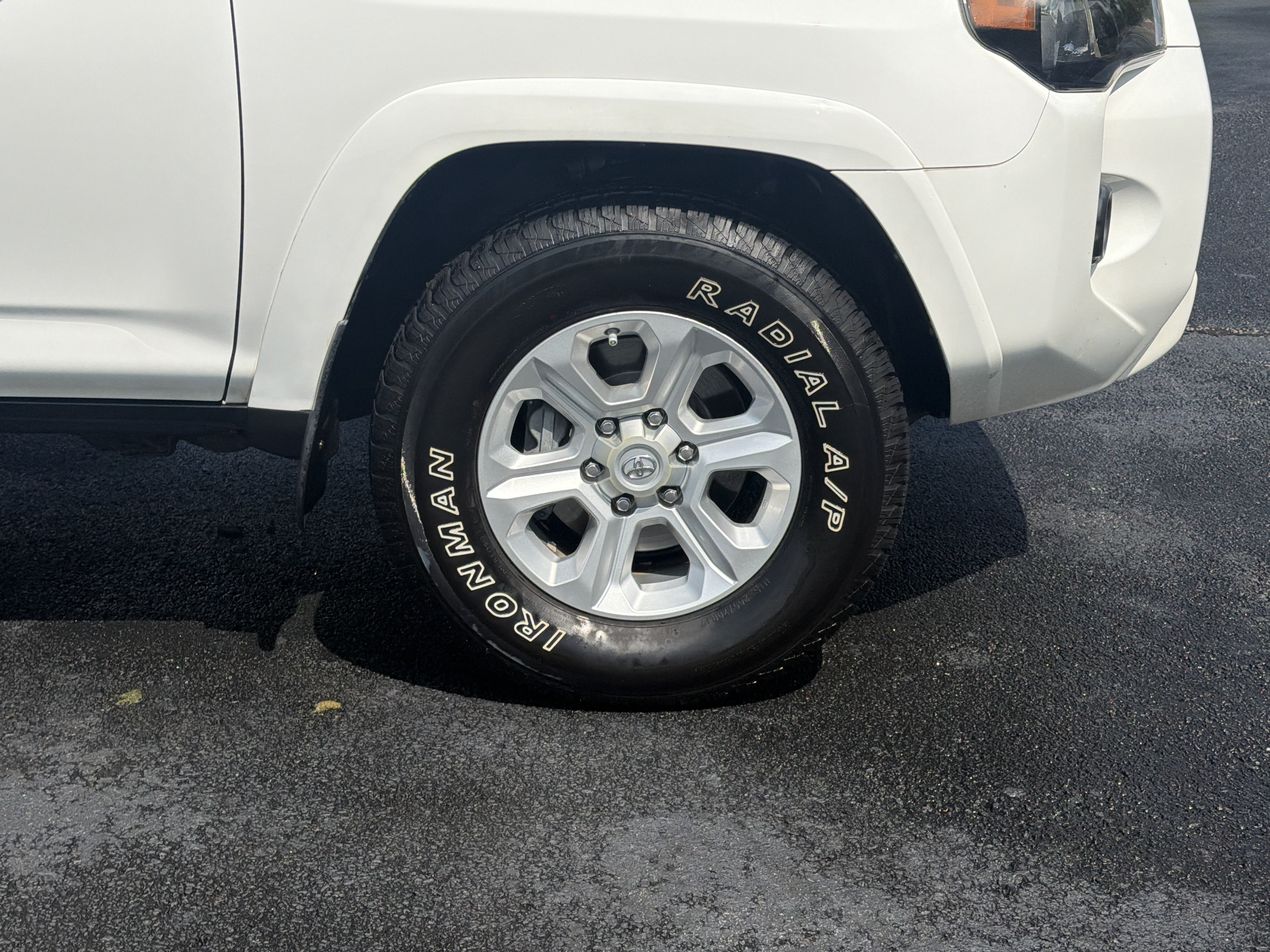 Used 2015 Toyota 4Runner SR5 RWD image 33