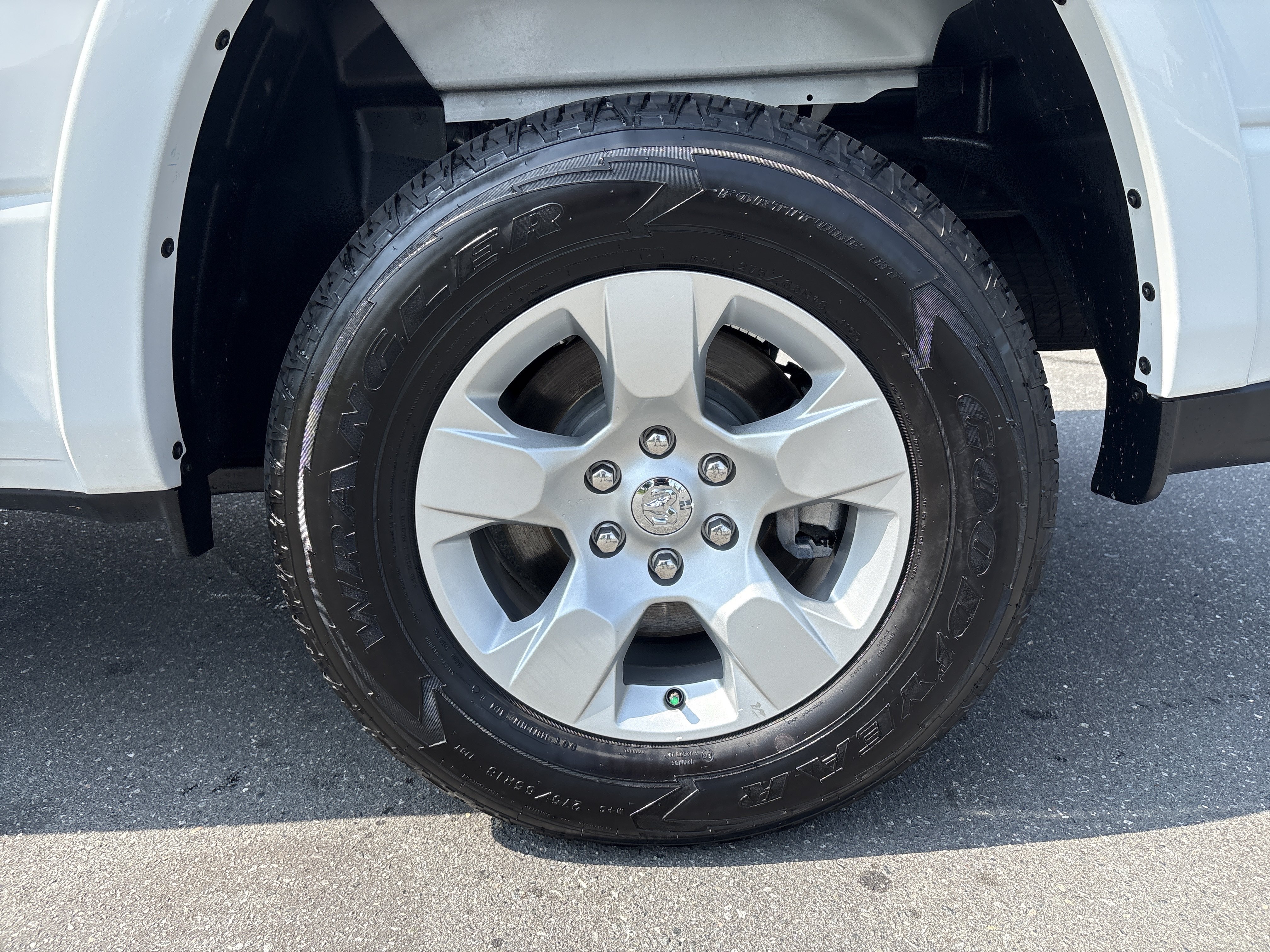 Used 2025 RAM 1500 Big Horn AWD/4WD image 14