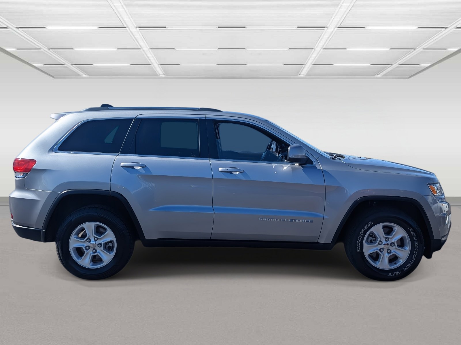 Used 2015 Jeep Grand Cherokee Laredo w/ Quick Order Package 23E image 6