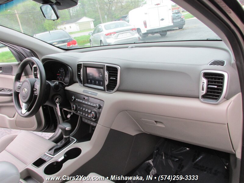 Used 2019 Kia Sportage LX w/ LX Popular Package AWD/4WD image 18