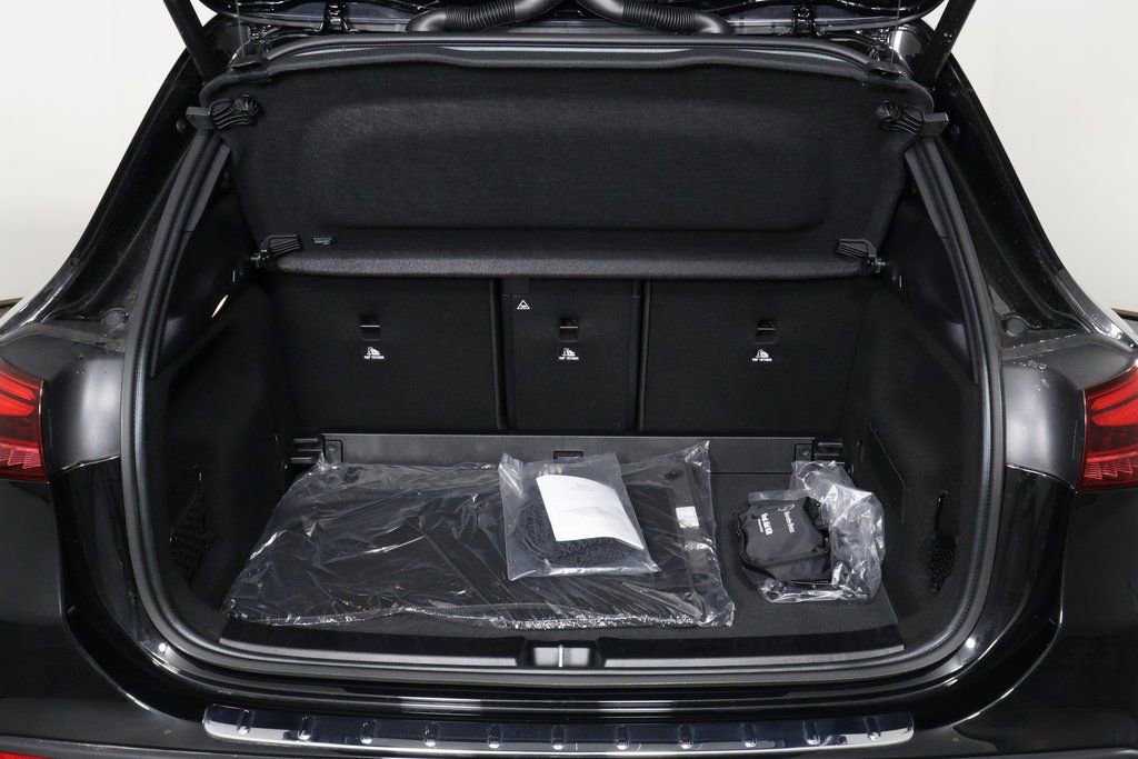 New 2025 Mercedes-Benz GLA 250 4MATIC image 11