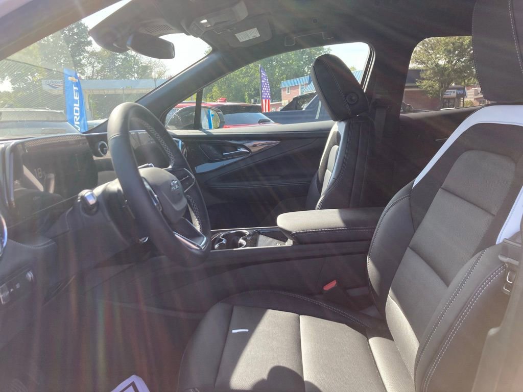 New 2026 Chevrolet Blazer EV LT image 9