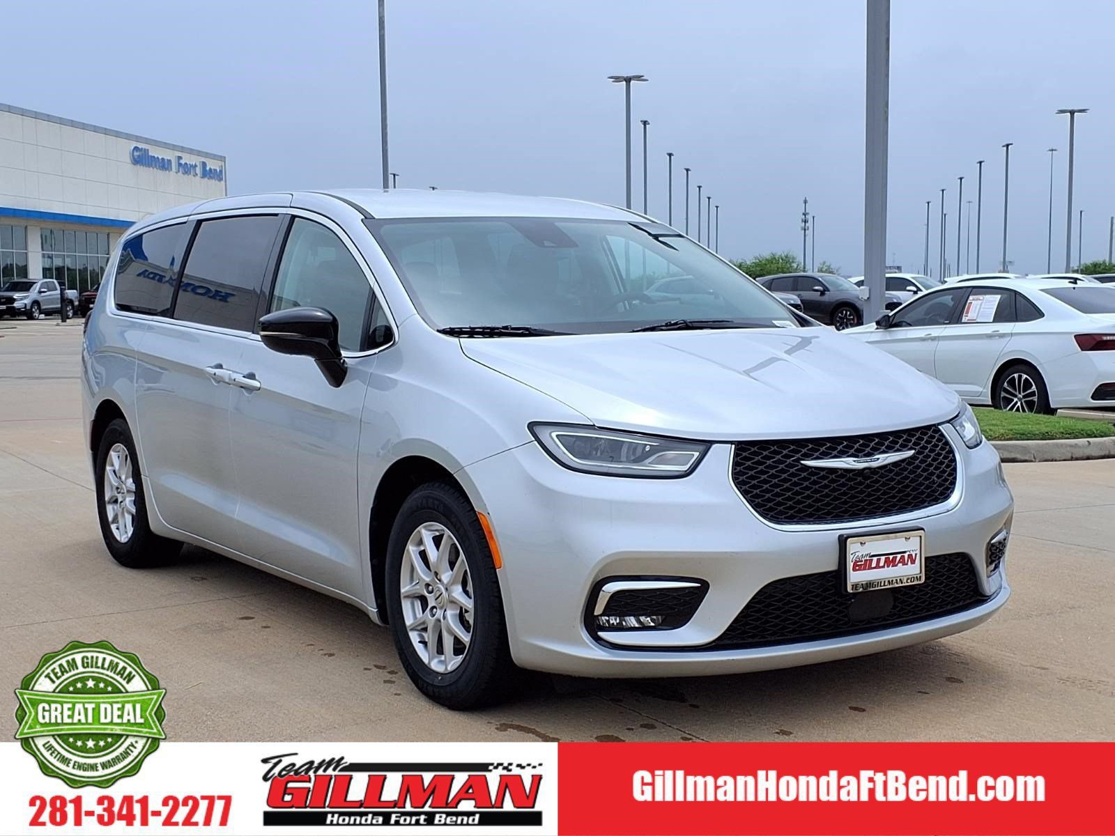 Used 2024 Chrysler Pacifica Touring-L