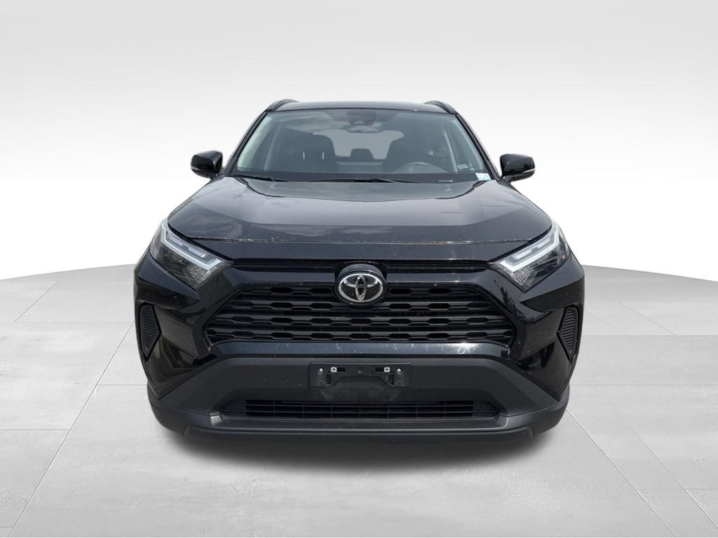 Used 2025 Toyota RAV4 XLE FWD video 2