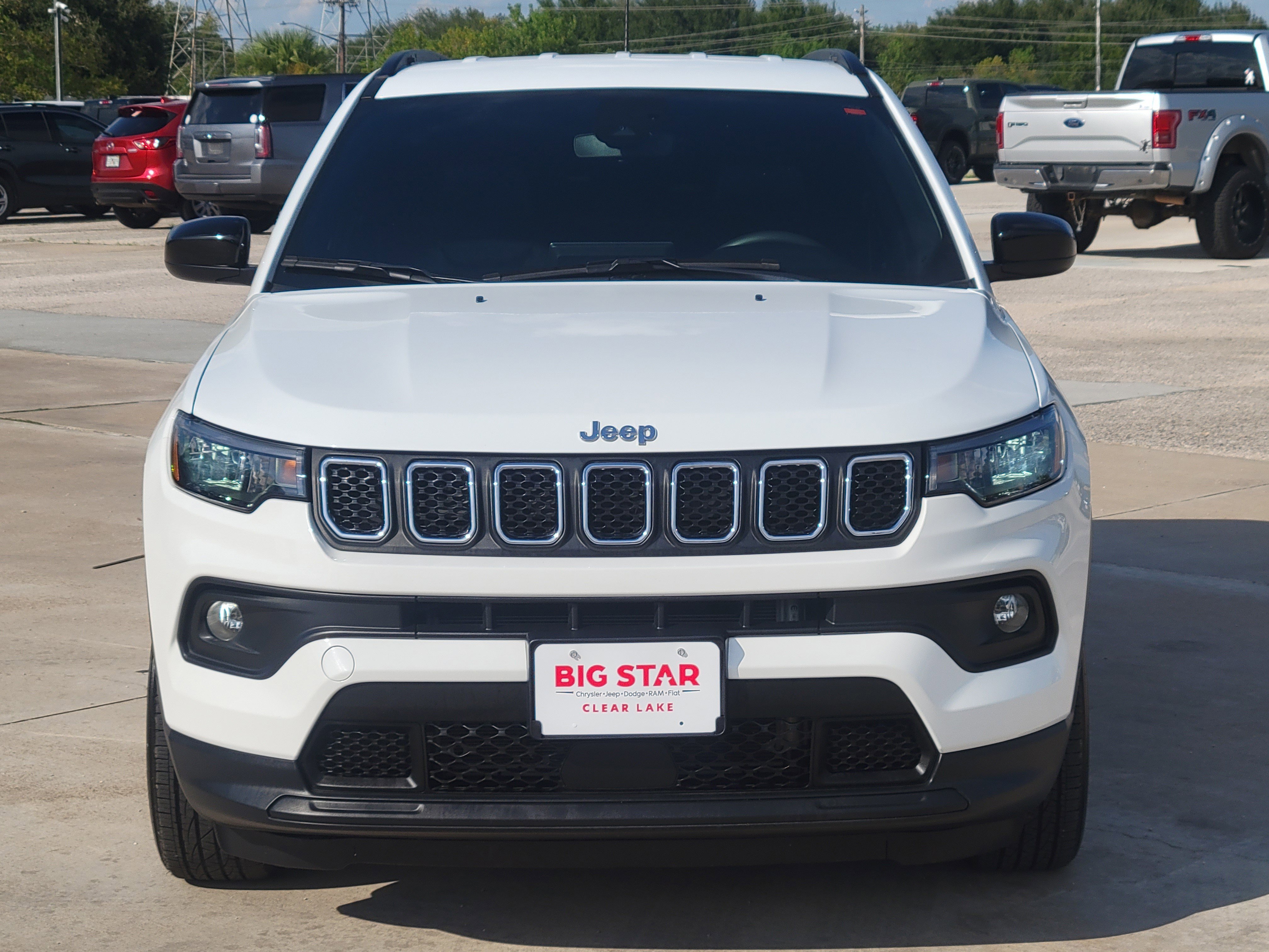 Used 2023 Jeep Compass Latitude image 9